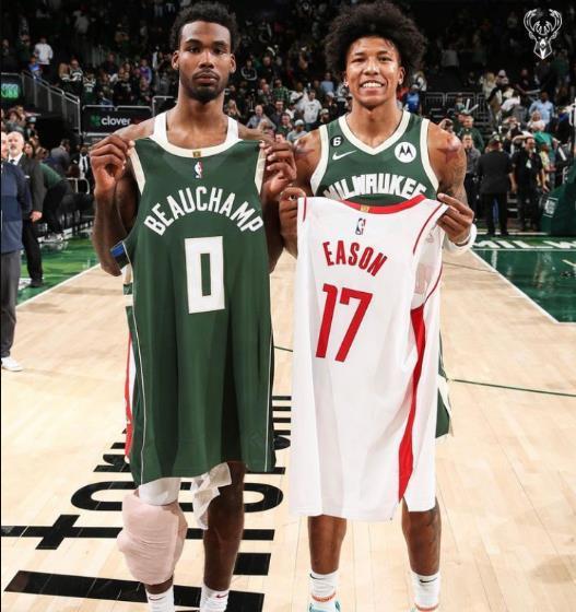 16分钟砍5+1+2！火箭双前锋缺阵，24岁替补变奇兵，比电风扇好用